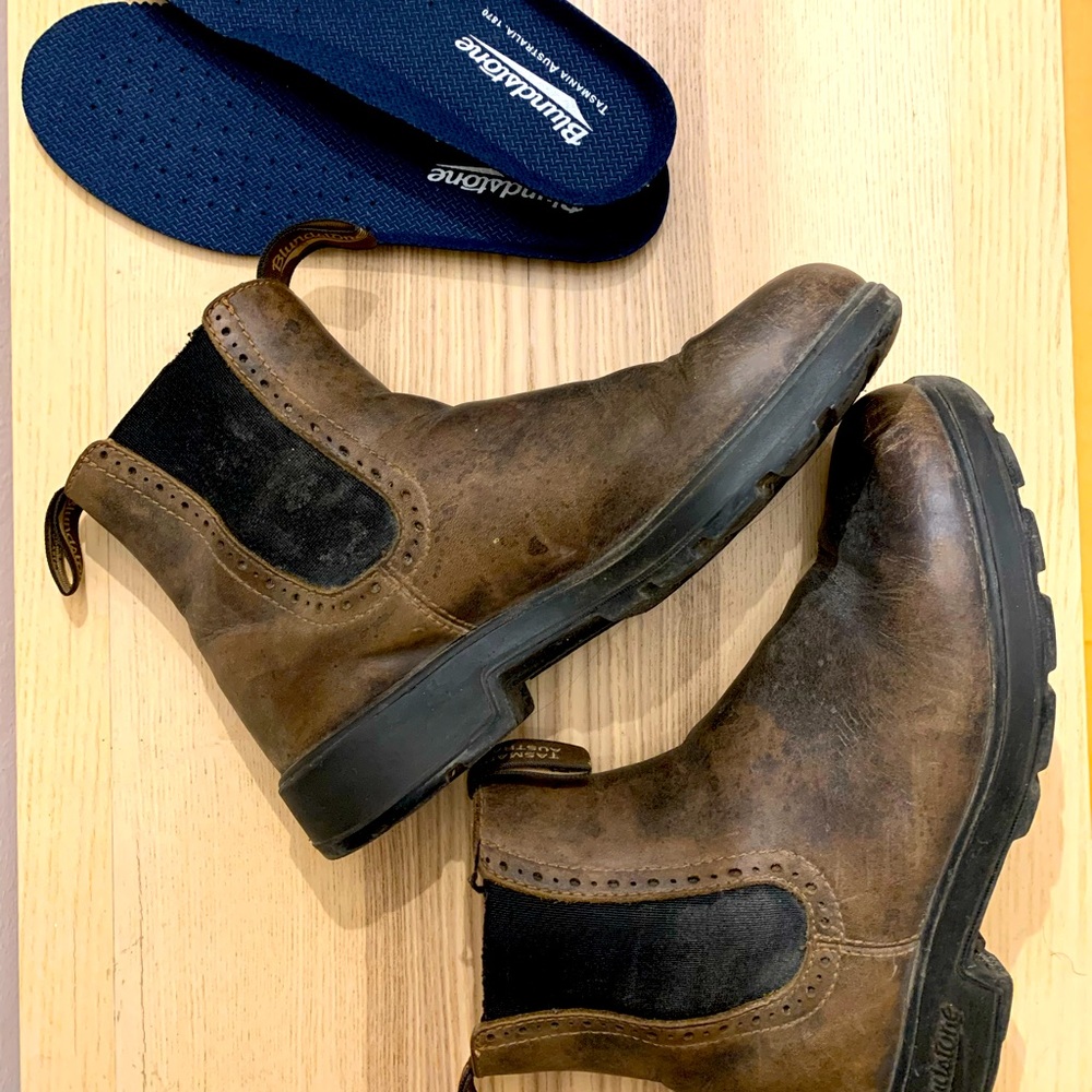 Blundstone, 7 1/2 US, Brown Waterproof Chelsea Boots Ankle Detail- Used